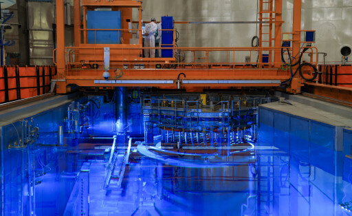 (251225) -- HUIZHOU, Dec. 25, 2025 -- Engineers make preparation for the fuel loading in the Taipingling nuclear power project in south China s Guangdong Province, Dec. 23, 2025. The fuel loading for Unit 1 of China General Nuclear Power Group s (CGN) Taipingling nuclear power project in Guangdong commenced on Wednesday. The unit uses Hualong One technology, a domestically developed third-generation reactor design. It is the first Hualong One project in the Guangdong-Hong Kong-Macao Greater Bay Area. )