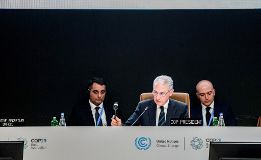 President MUKHTAR BABAYEV hits the gavel on the agreement on the end of the decade-long wait for the conclusion of negotiations on high integrity carbon markets under Article 6 of the Paris Agreement.