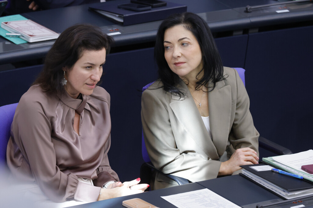 Bundesforschungsministerin Dorothee Bär (CSU) und Katherina Reiche, Bundesministerin für Wirtschaft und Energie.
